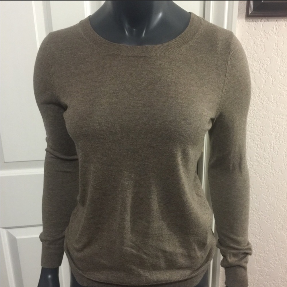 PRICED TO SELL- Gap Sweater